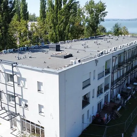 Violett Lägenhet Balatonberény